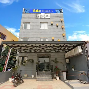 Hotel Fabhotel The Prasiddh